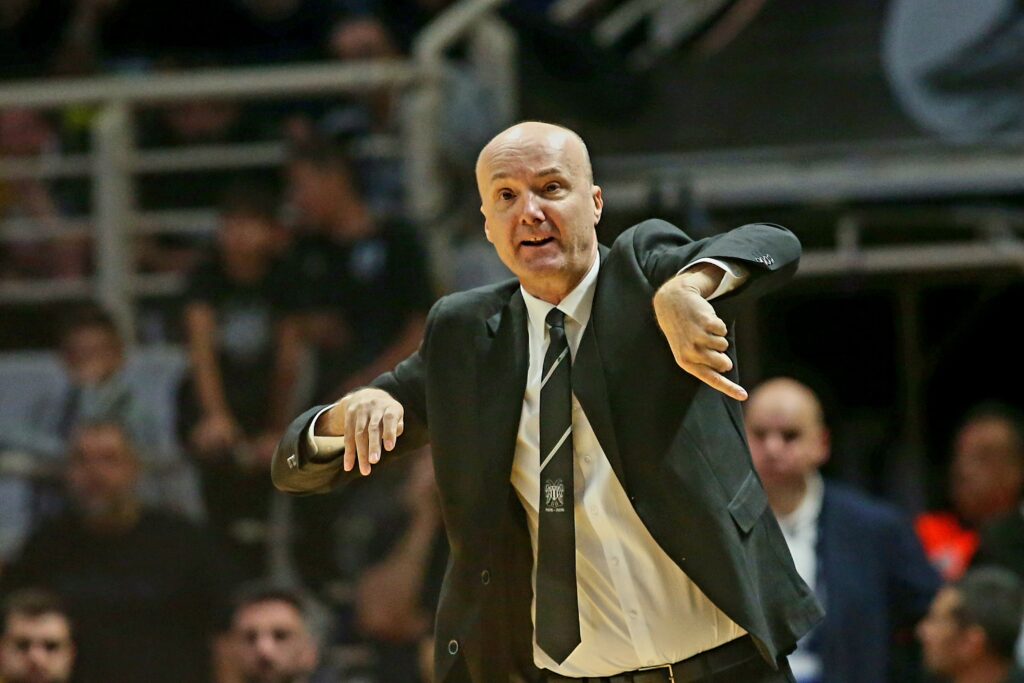 Ζντοβτς: “Δεν έχω μιλήσει με κανέναν για μεταγραφές!”